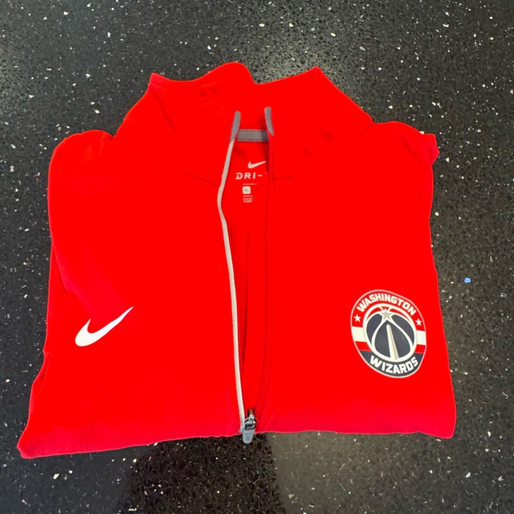Like new - Nike Red Washington Wizards 1/4 Zip Sweatshirt